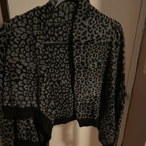 FOUR PIECE BUNDLE! FOUR ITEMS, ALL SIZE LARGE